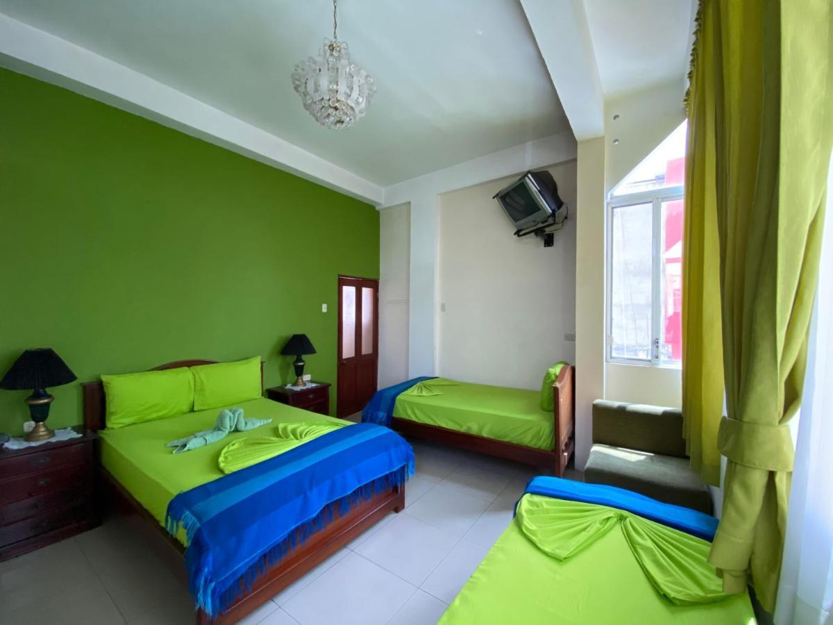 Hostal Puerto Azul 曼塔 外观 照片