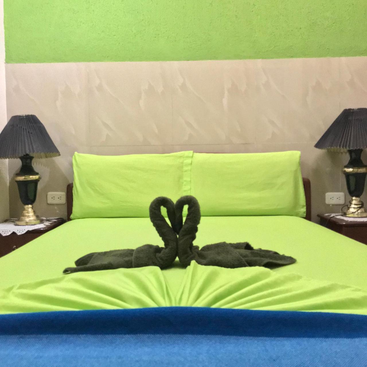 Hostal Puerto Azul 曼塔 外观 照片